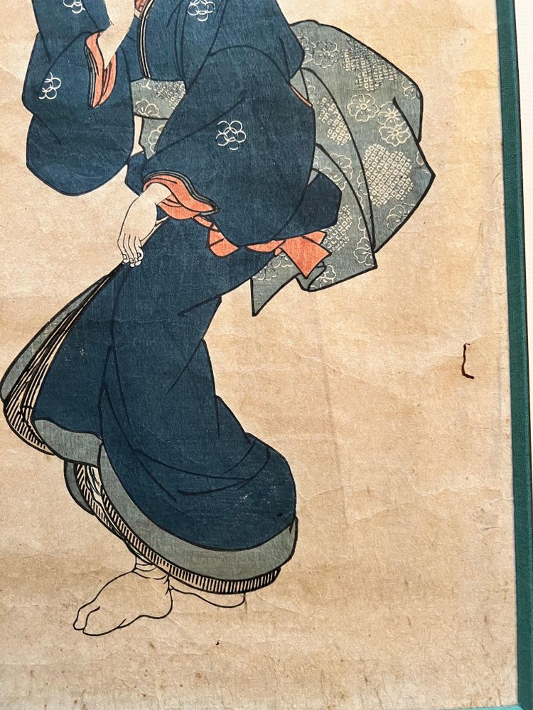 Japanese ukiyo-e woodcut - Woman under cherry blossoms - signed Kunisada
