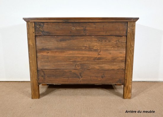 Petite Commode en Noyer massif, époque Directoire – Début XIXe