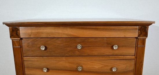 Petite Commode en Noyer massif, époque Directoire – Début XIXe