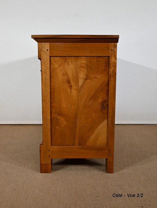 Petite Commode en Noyer massif, époque Directoire – Début XIXe