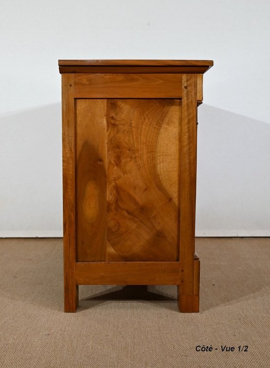 Petite Commode en Noyer massif, époque Directoire – Début XIXe
