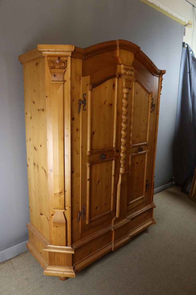 XXth century pine armoire