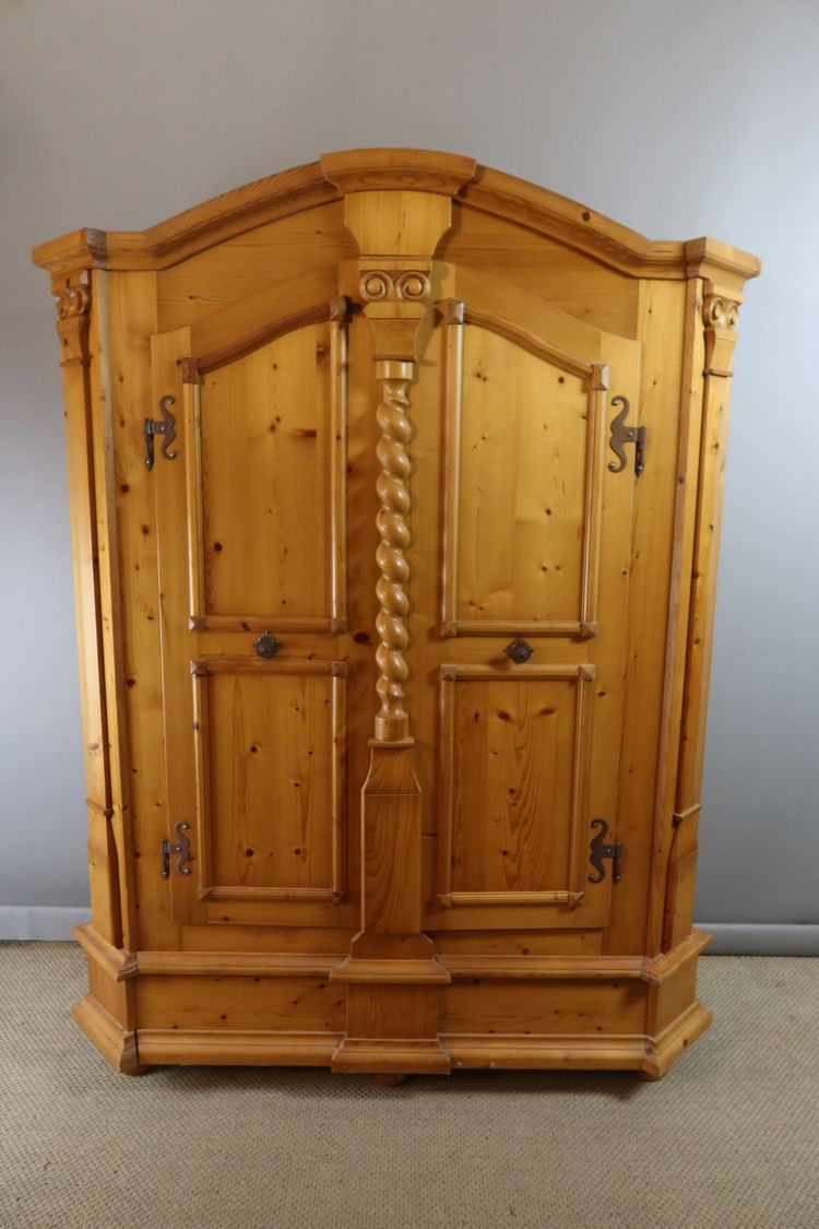 XXth century pine armoire