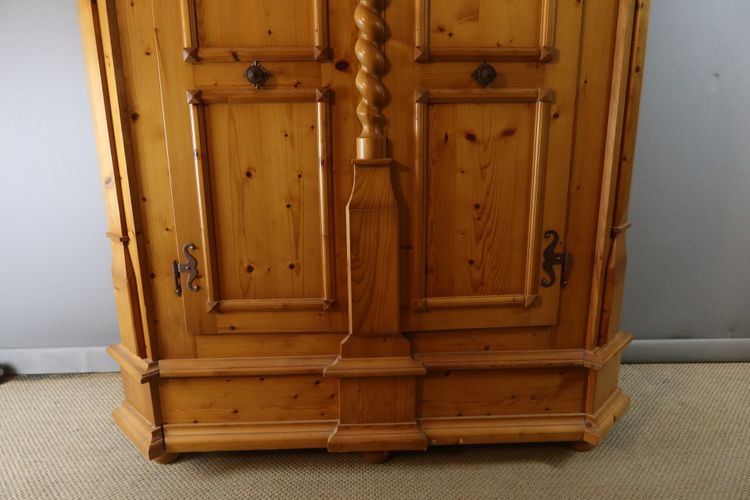XXth century pine armoire