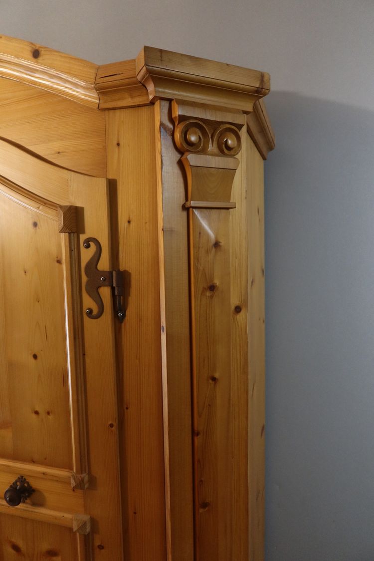 XXth century pine armoire