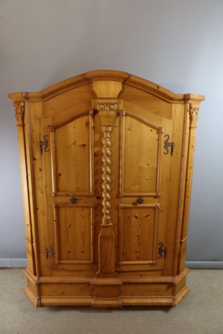 XXth century pine armoire