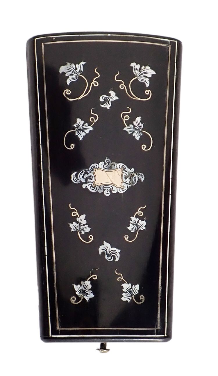 Nécessaire de couture en vermeil coffret marqueté XIXe Napoléon III ciseaux dé à coudre 