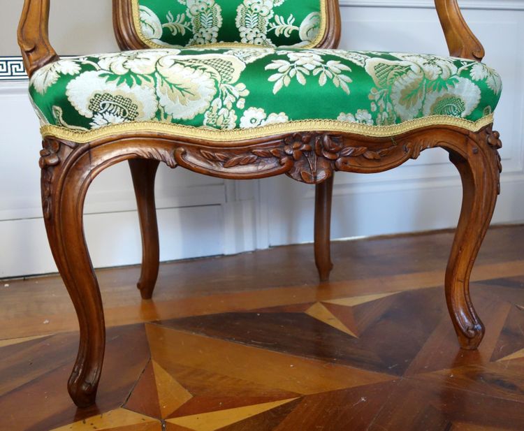 Pierre Nogaret - paire de fauteuils cabriolet d'époque Louis XV - estampille