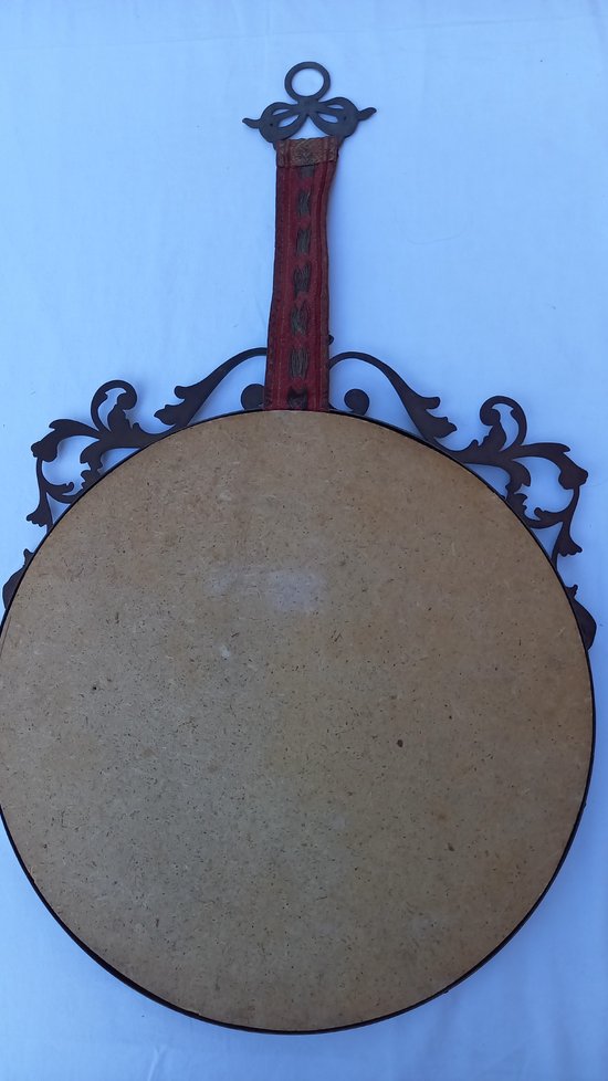 Round wall mirror in the Louis XV style (19th century)
