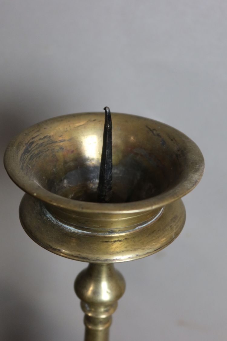 Coppia di candelieri del XVII secolo