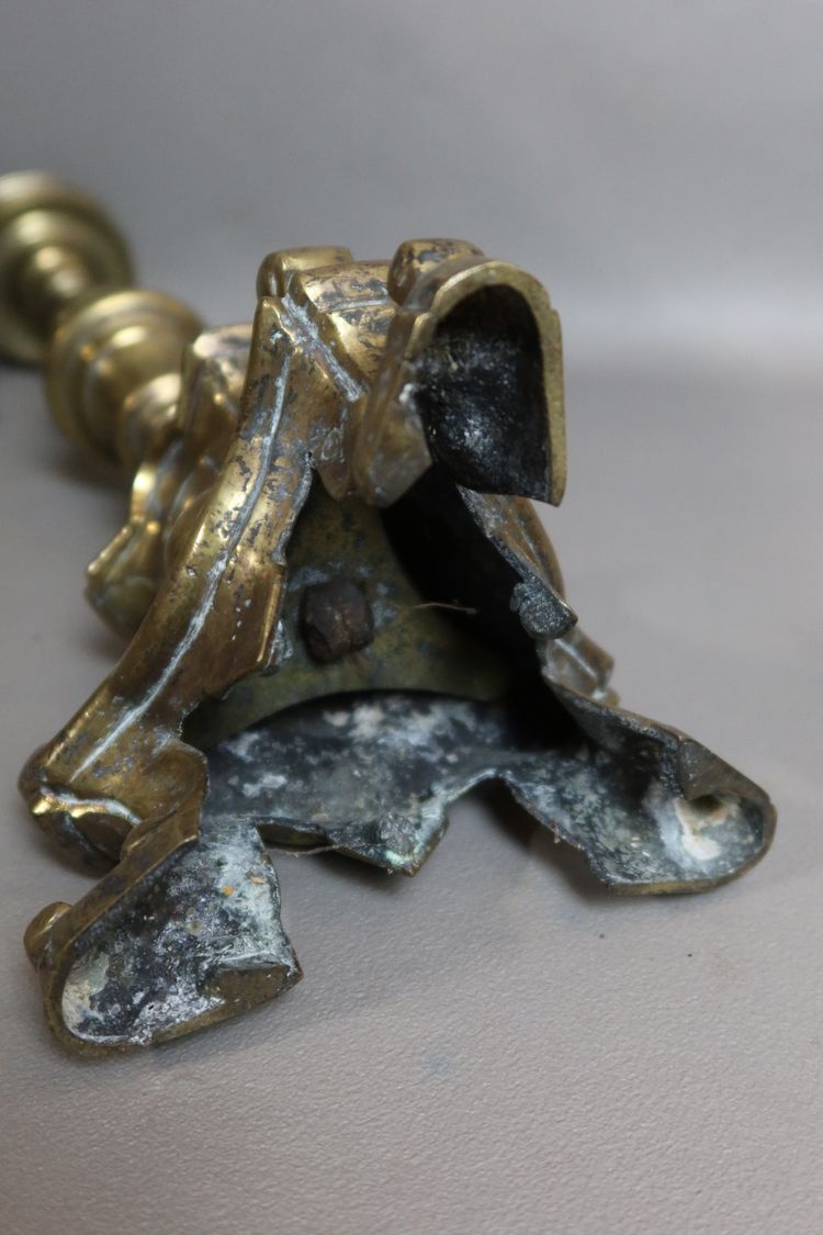 Coppia di candelieri del XVII secolo