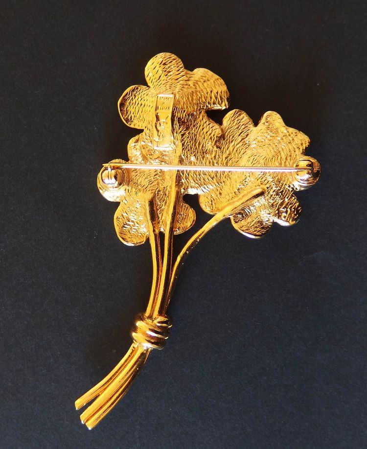 Broche"Bouquet de fleurs "Yves Saint Laurent