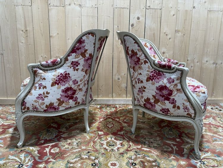 Paire de fauteuils - bergères de style Louis XV