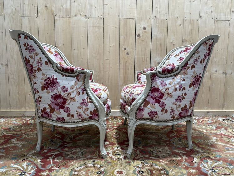 Paire de fauteuils - bergères de style Louis XV