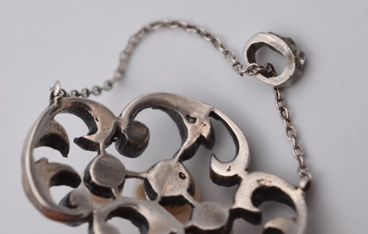 Ancien pendentif Belle Époque 1900 argent perles et strass 