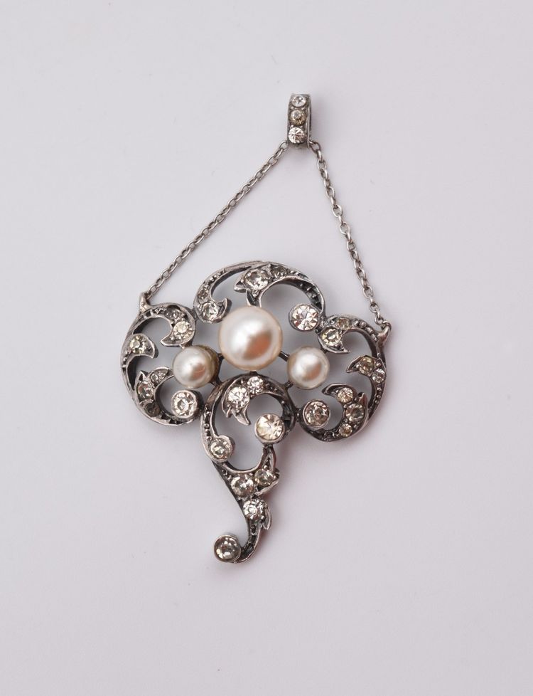Ancien pendentif Belle Époque 1900 argent perles et strass 