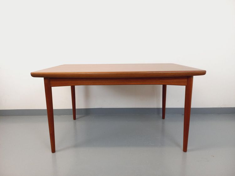 Vintage rectangular Scandinavian Dyrlund dining table from the 1960s in teak