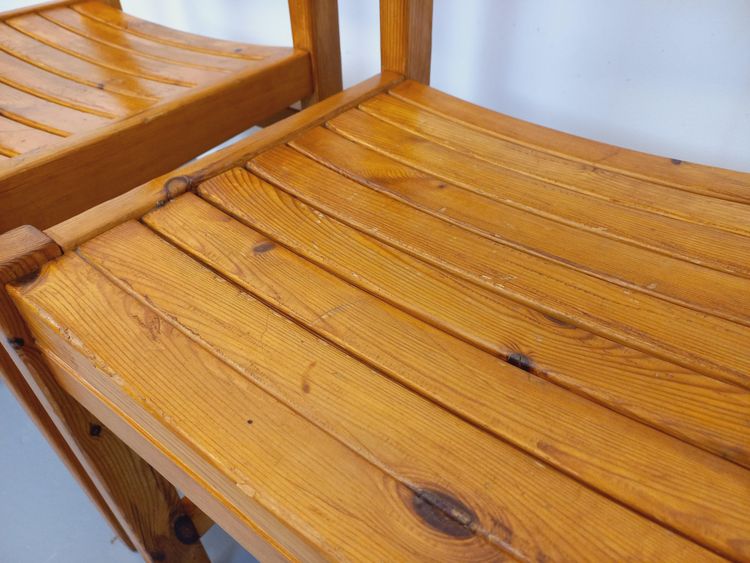 Pair of vintage pine chairs from the 1970s