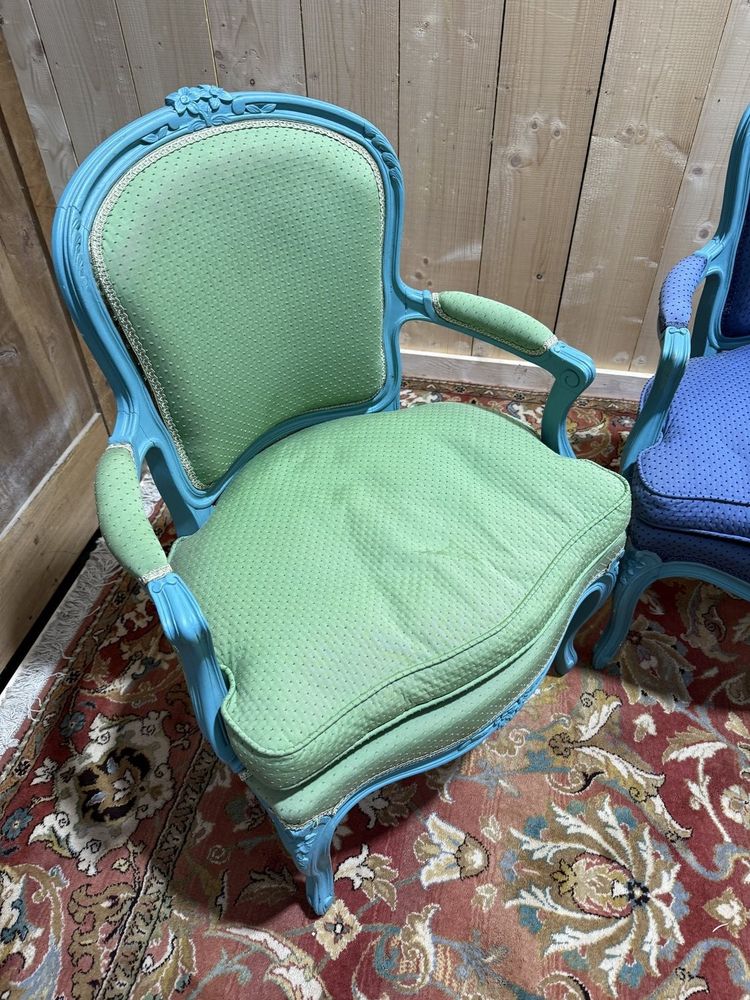 Suite de 4 fauteuils cabriolets de style Louis XV