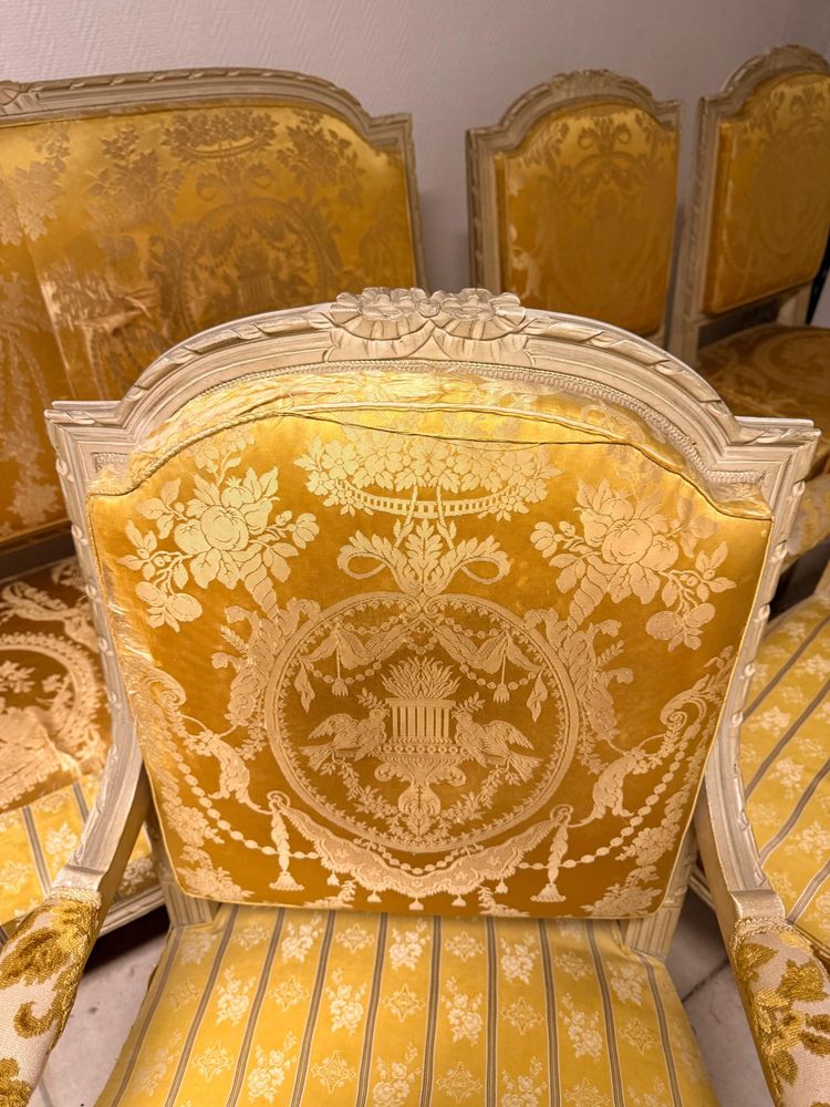 Mobili da salotto in faggio laccato in stile Luigi XVI - XIX secolo