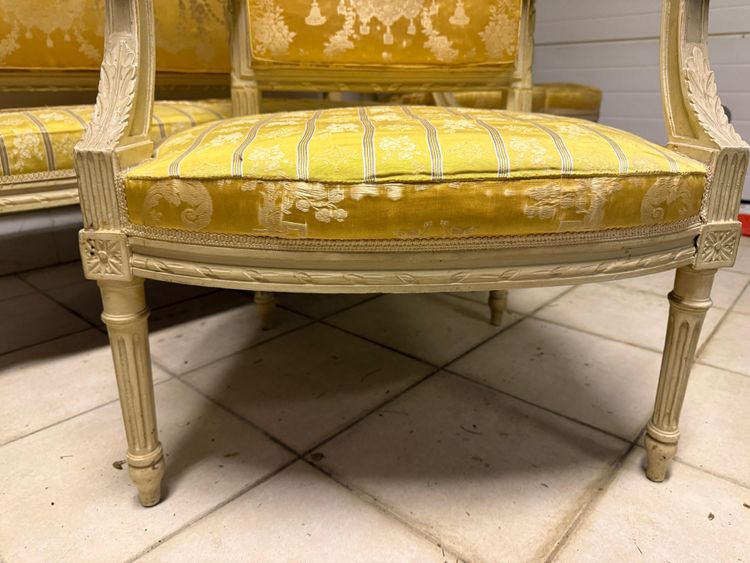 Mobili da salotto in faggio laccato in stile Luigi XVI - XIX secolo