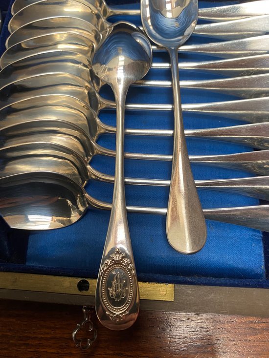 SILVER TEA BOX