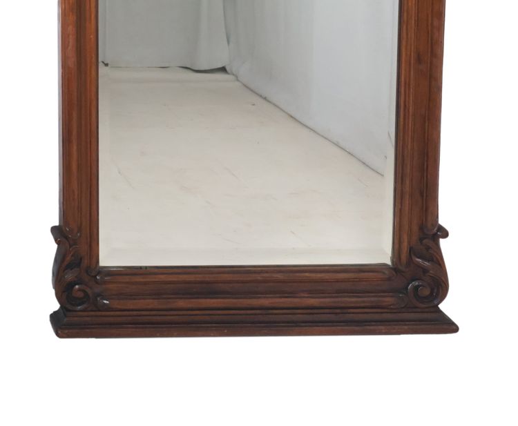Grand miroir de style Louis XV en tilleul fin XIXe siècle