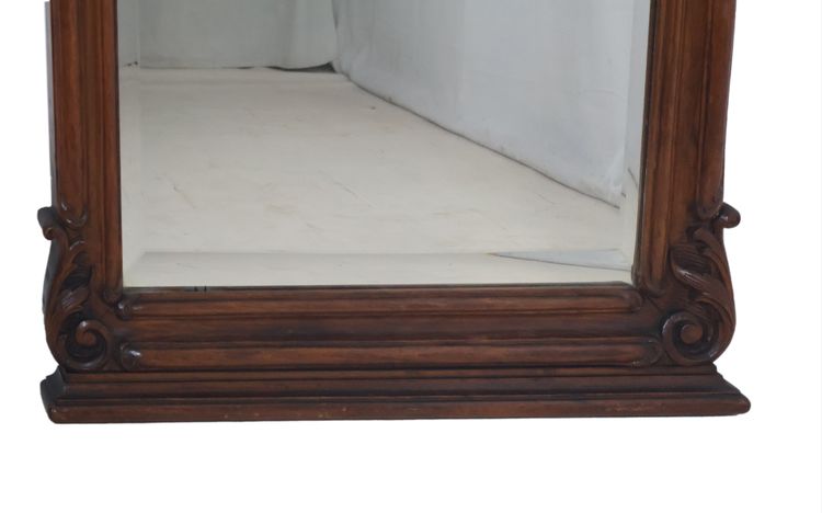 Grand miroir de style Louis XV en tilleul fin XIXe siècle