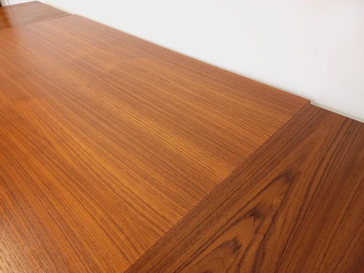 Vintage Scandinavian style teak dining table from the 1950s/60s with extensions