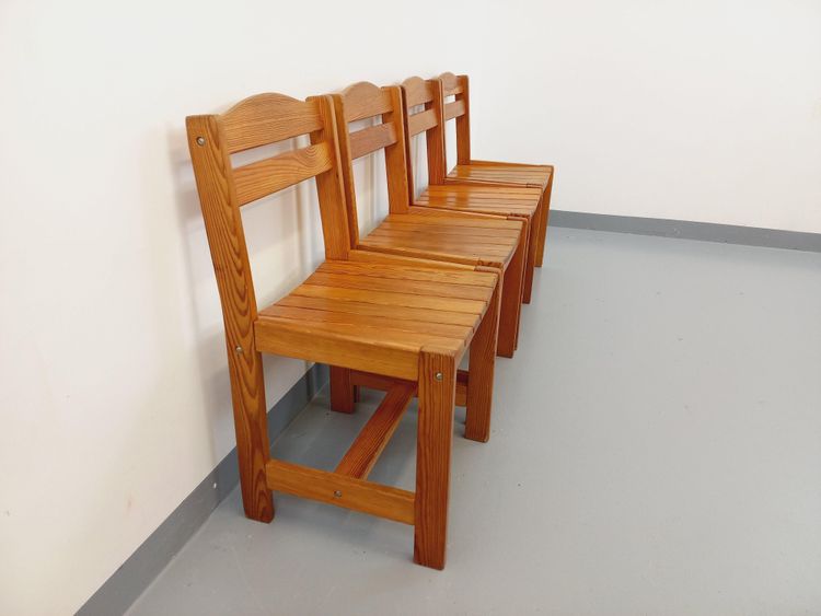 Set of 4 vintage pine chairs from the 1970s