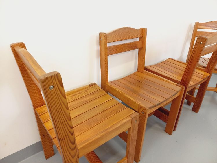Set of 4 vintage pine chairs from the 1970s