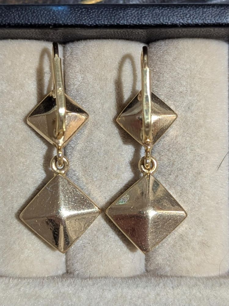 Orecchini pendenti in oro 18k e granati di Perpignan, 6,41 g CIRCA 2000