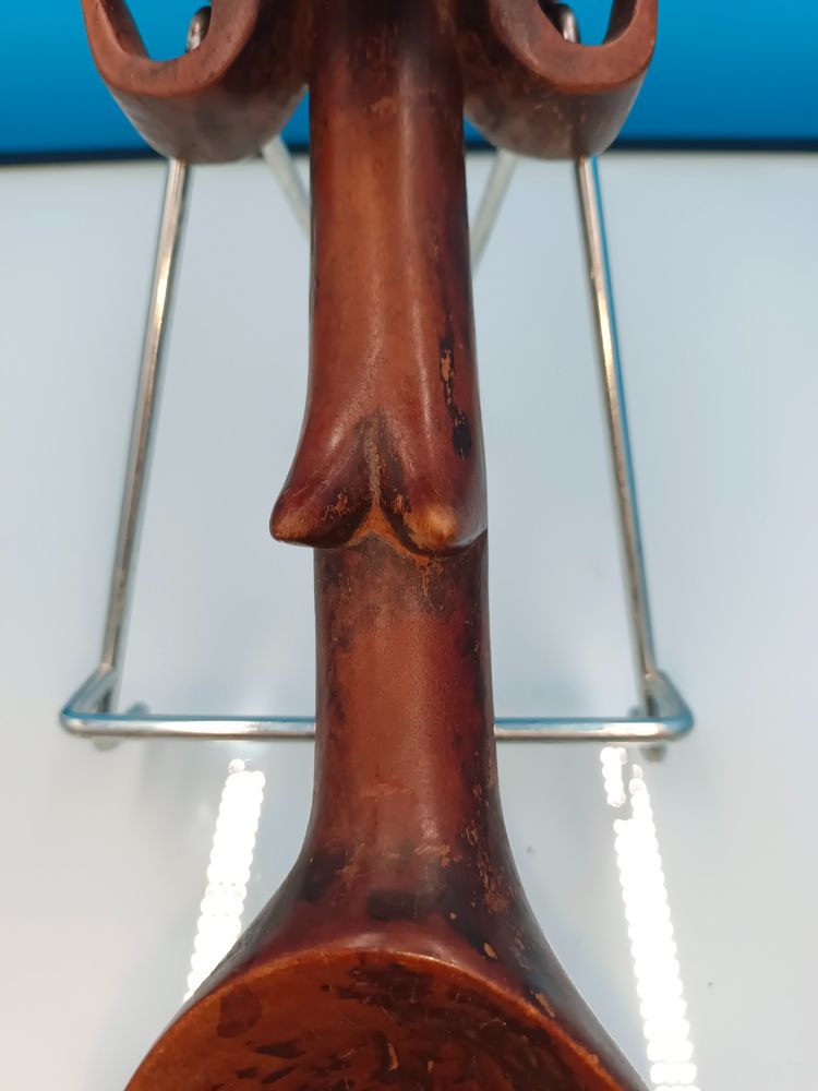 Cuillère anthropomorphe Guro, Centre-Ouest de la Côte d’Ivoire, première moitié du XXᵉ siècle. 