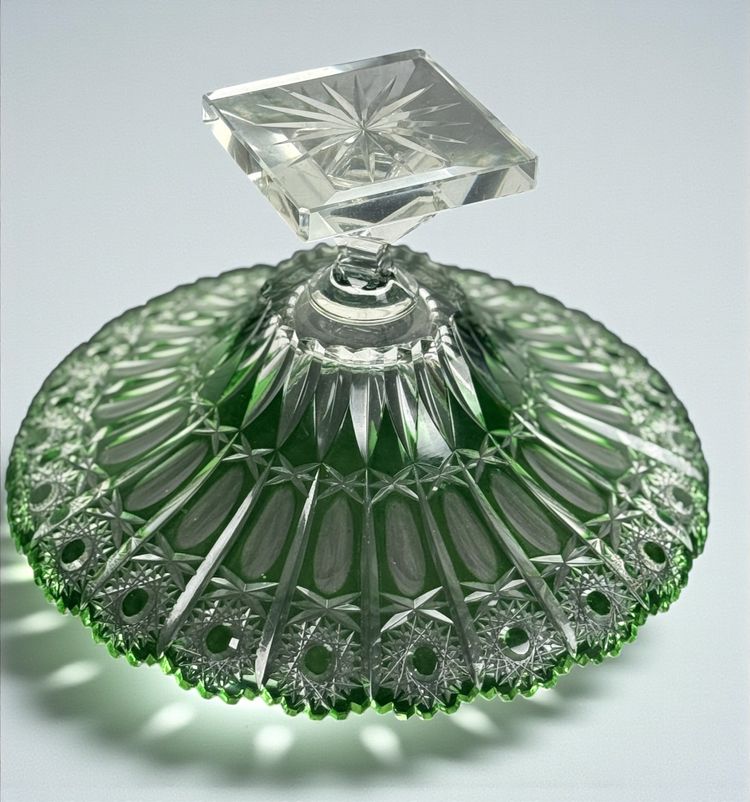 ROUND CUP ON GREEN PEDESTAL IN HAND-HEWN BOHEMIAN CRYSTAL