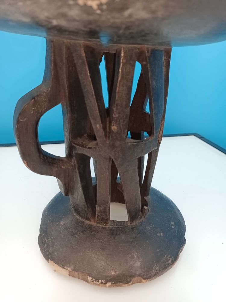Tabouret domestique et cérémoniel. Afrique de l’Ouest, aire voltaïque (Burkina Faso / nord du Ghana)