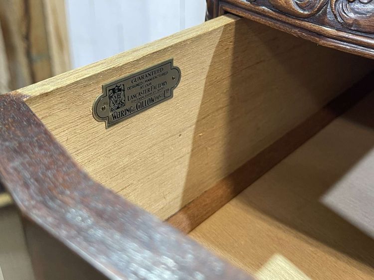 Englisches Mahagoni-Sideboard aus den 1930er Jahren mit 2 Schubladen