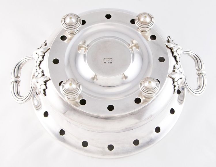 CHRISTOFLE – Chauffe-plat couvert en métal argenté, Paris c. 1870-1880