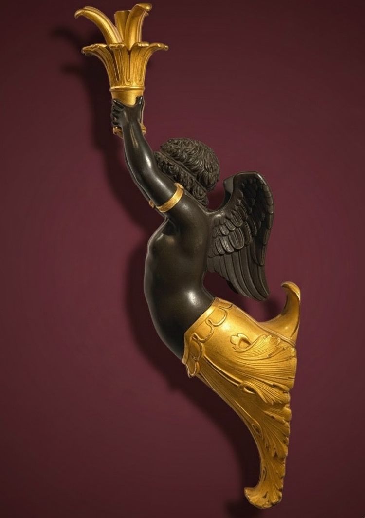 Paire de bases d'appliques en bronze doré d'époque Restauration