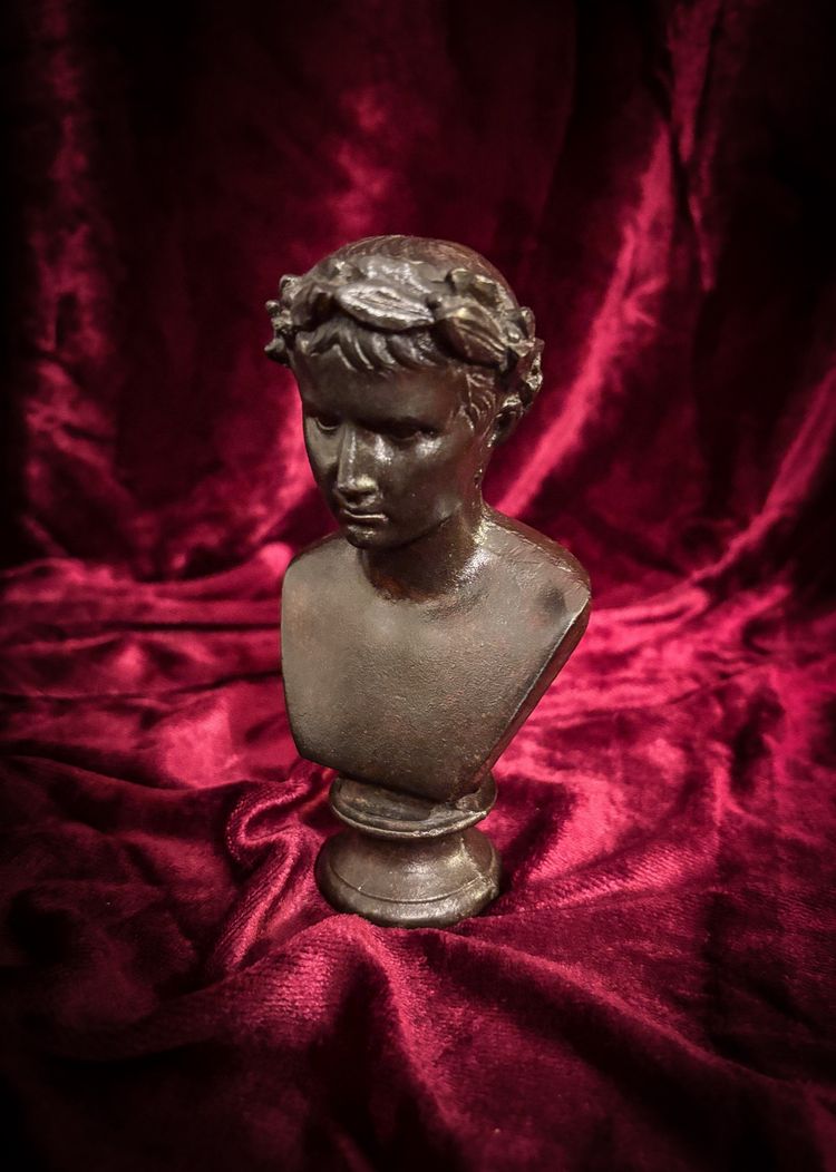 Busto di Augusto in ghisa - XIX secolo