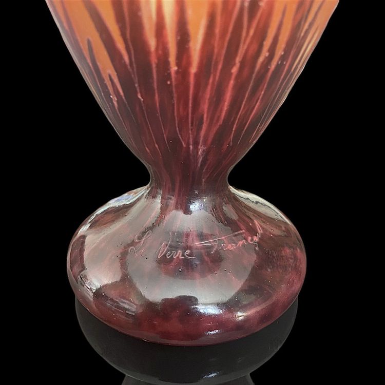 CArdamine vase by Le Verre Français