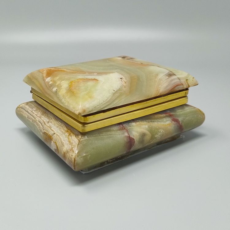 1960s Astonishing Box in Onyx. Made in Italy