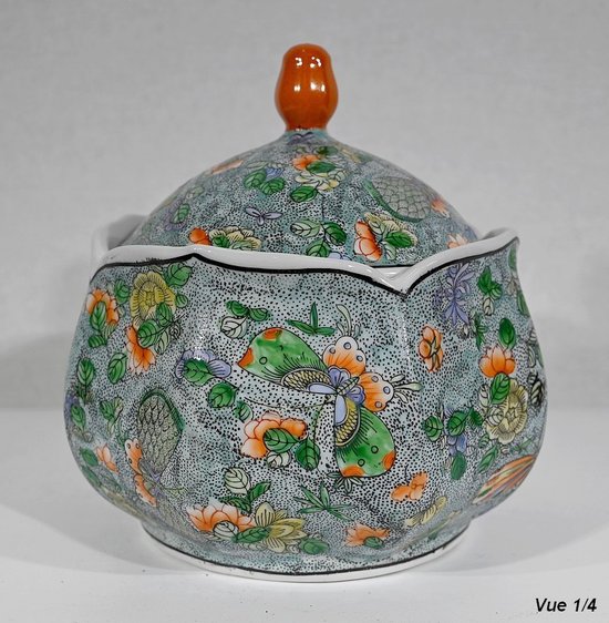 Bonbonnière en Porcelaine à décors de Papillons, Chine – Début XXe