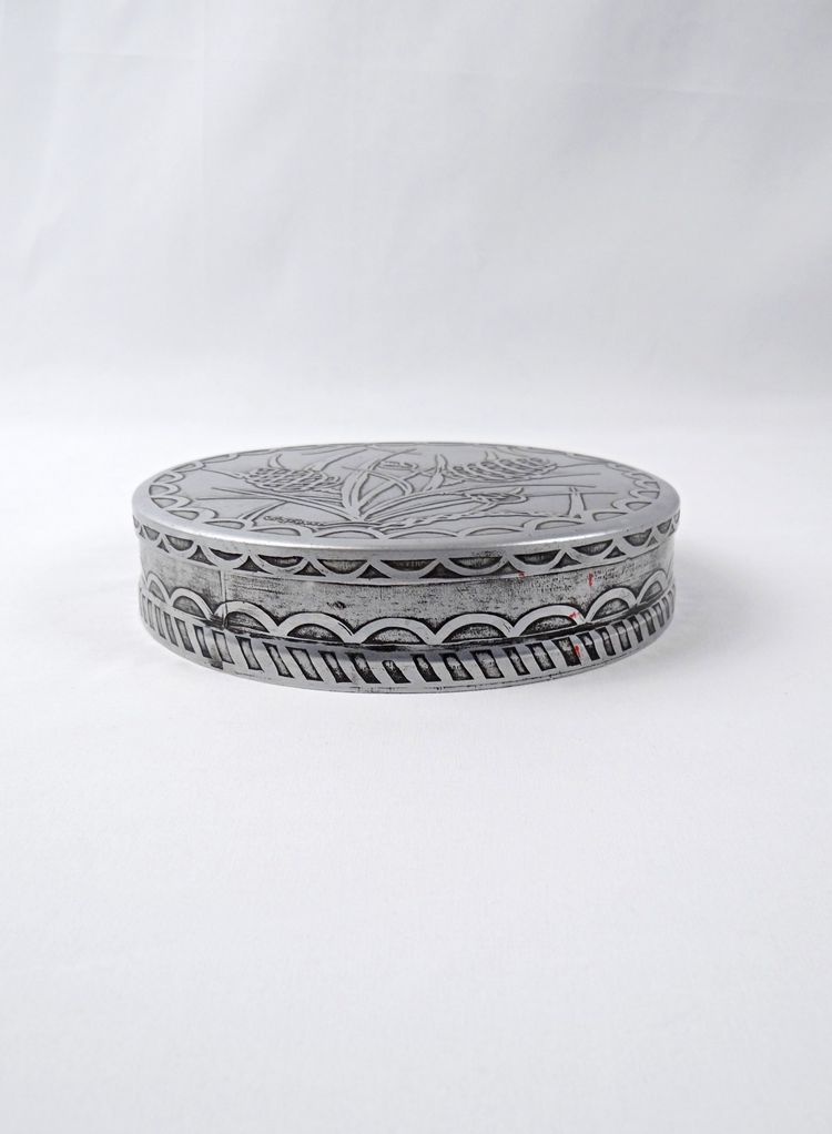 Art Nouveau pewter box or candy dish signed J. Siguet, early 20th century