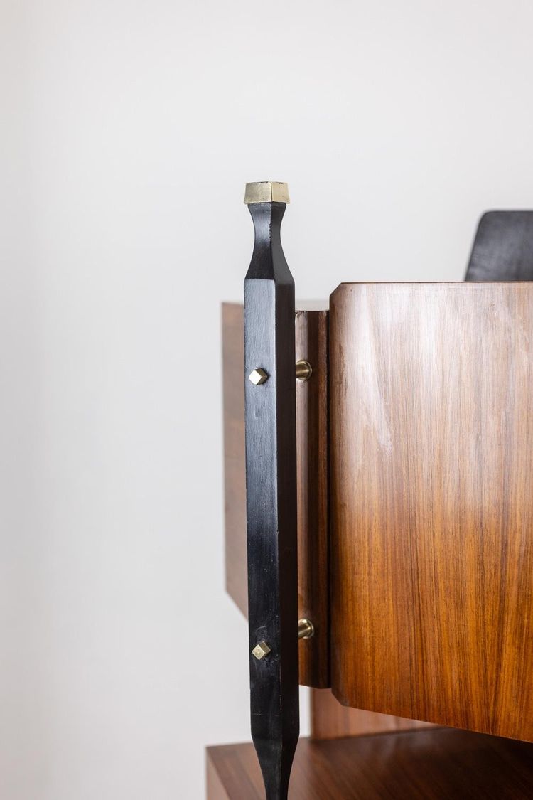 Coppia di mobili italiani impiallacciati in teak. Anni '60. LS656320092P
