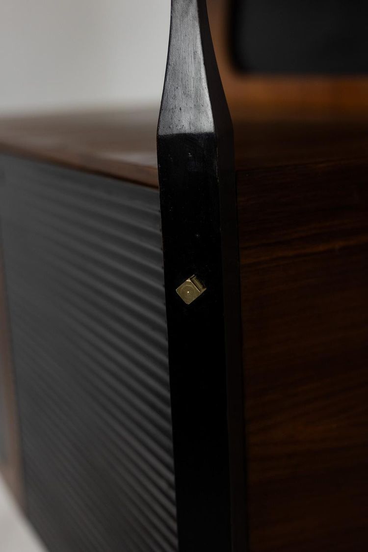 Coppia di mobili italiani impiallacciati in teak. Anni '60. LS656320092P