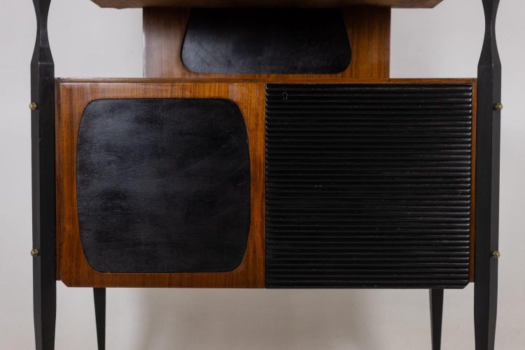 Coppia di mobili italiani impiallacciati in teak. Anni '60. LS656320092P