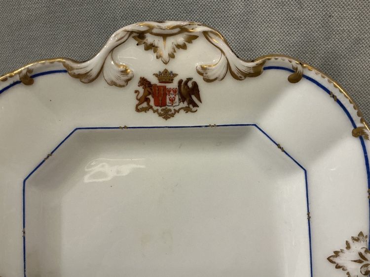 Paire de plats en porcelaine de Vieux paris d'époque 19ème 