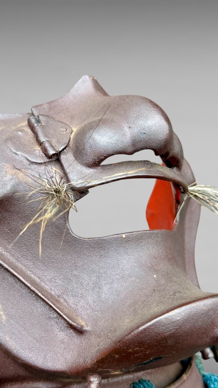 Halbe Samurai-Mempo-Maske – Edo-Zeit (1603–1868).