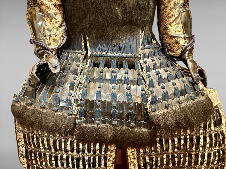 Full bear armor of a Samurai from the Shuhama clan - Sengoku period (1450-1600).
