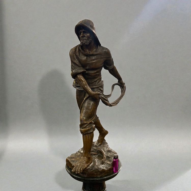 Scultura in bronzo "Il pescatore" di Antoine Bofill 1875-1925